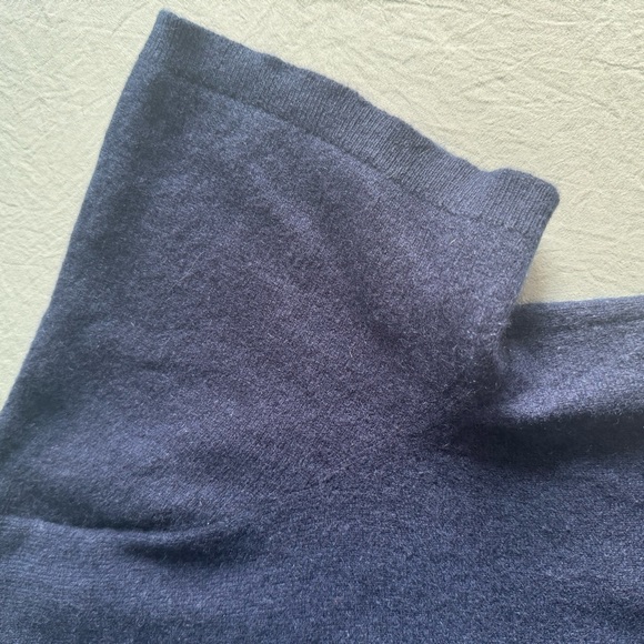 Cashmere JCREW polo, size L. Like new - Picture 3 of 4